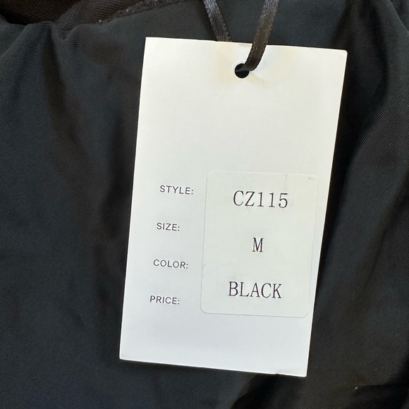 *NWT* Unique Vintage Black Ruffled Ramona Swim Top - Picture 7 of 7